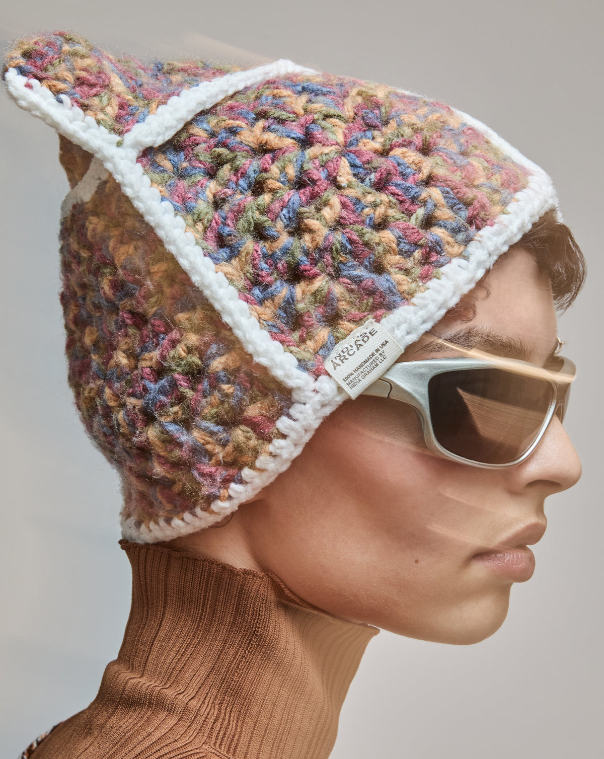 HAT 001