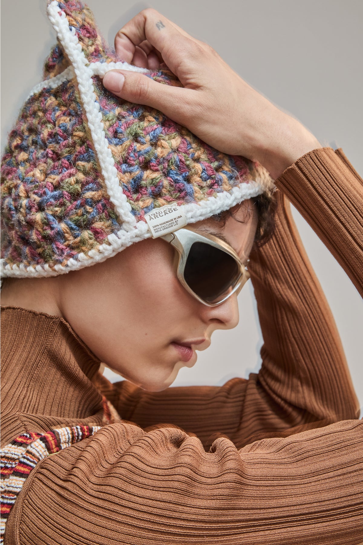 HAT 001